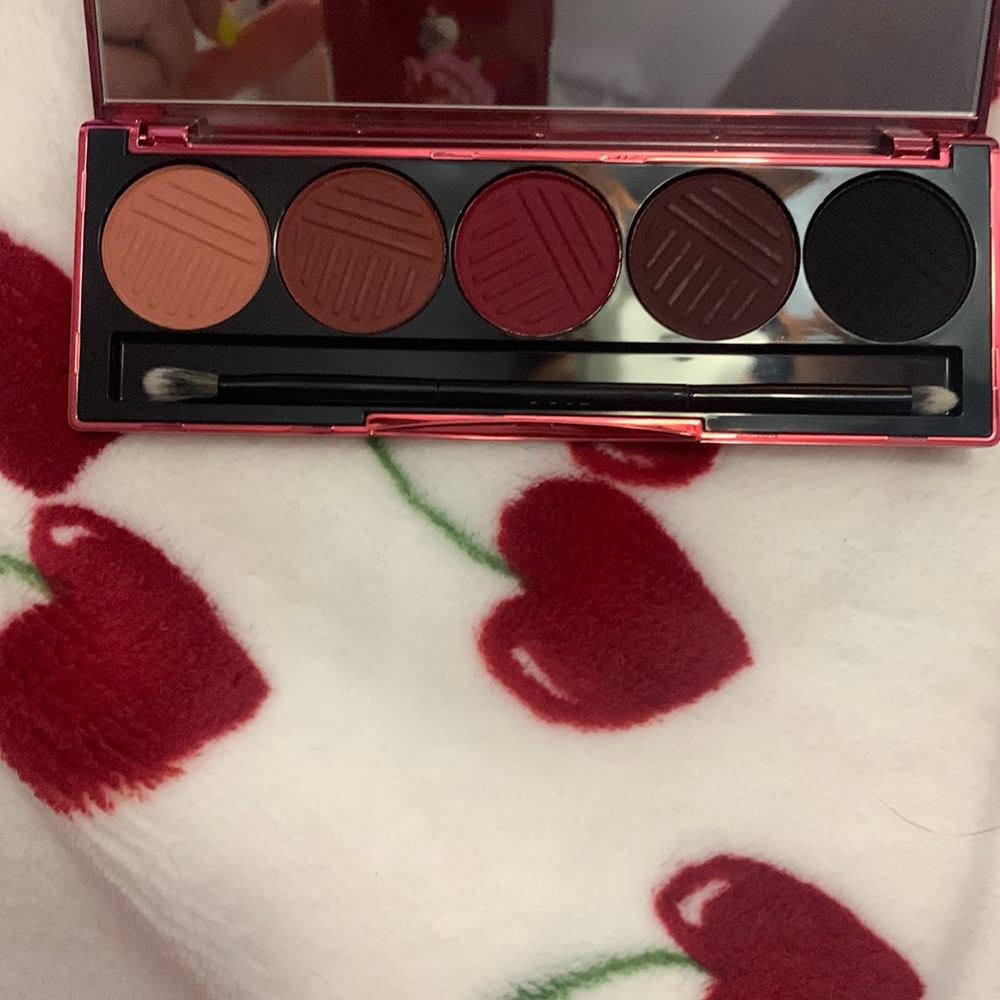 Dose new eyeshadow palette in Blushing Berries